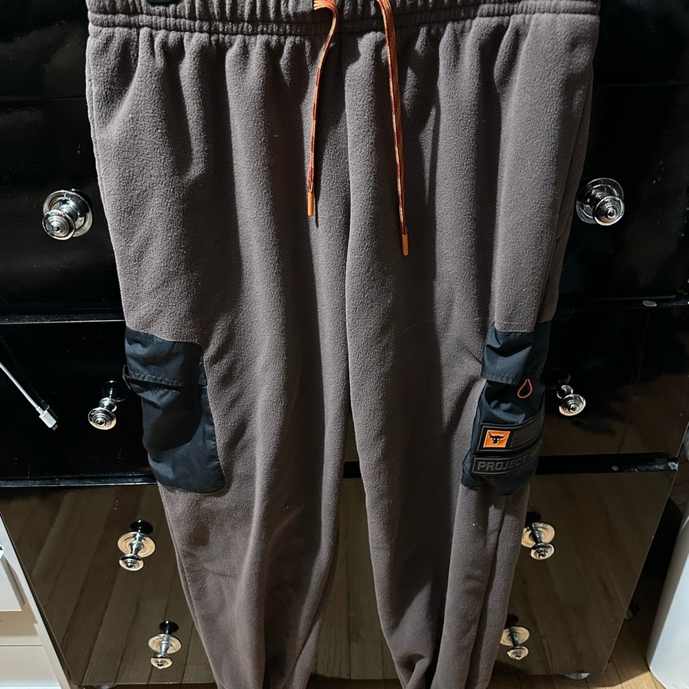 Project Rock Under Armour Men's Brown Cargo sweatPants